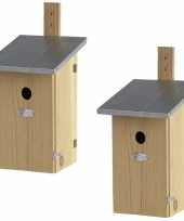 2x houten vogelhuisjes nesthuisjes 39 cm met kijkluik